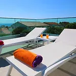 Luxury Penthouse Paola *