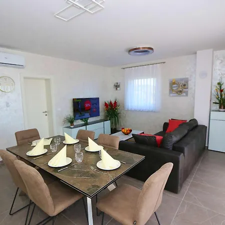 Luxury Penthouse Paola Апартаменты Мандре