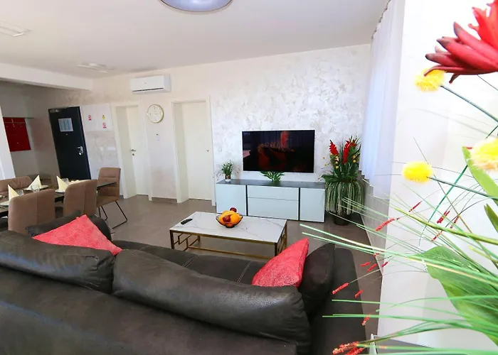 Luxury Penthouse Paola Apartment Mandre