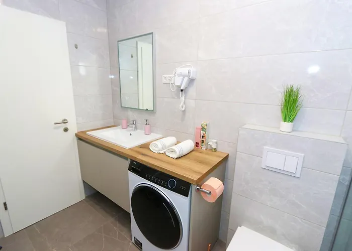 Luxury Penthouse Paola * Мандре