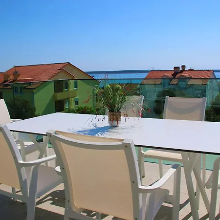 Luxury Penthouse Paola Daire Mandre